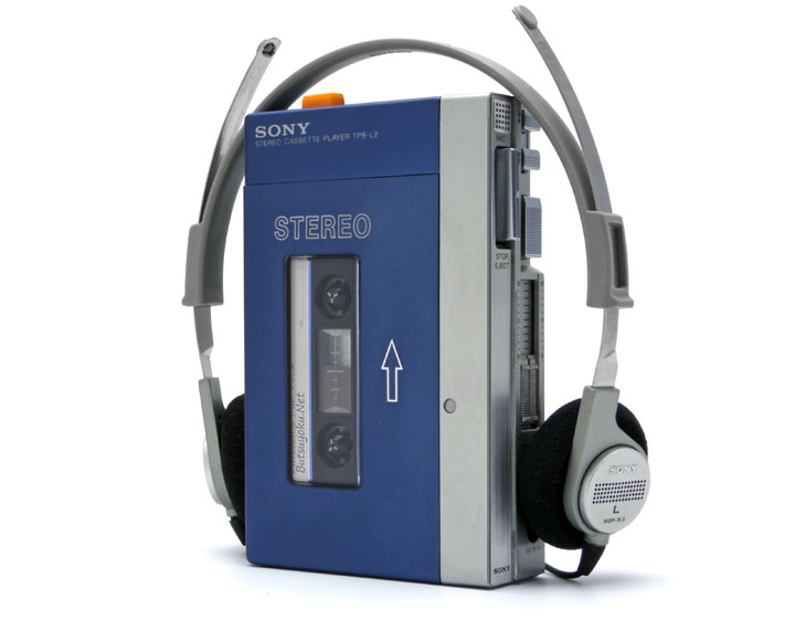 初代Walkman TPS-L2と付属ヘッドホンのMDR-3L2