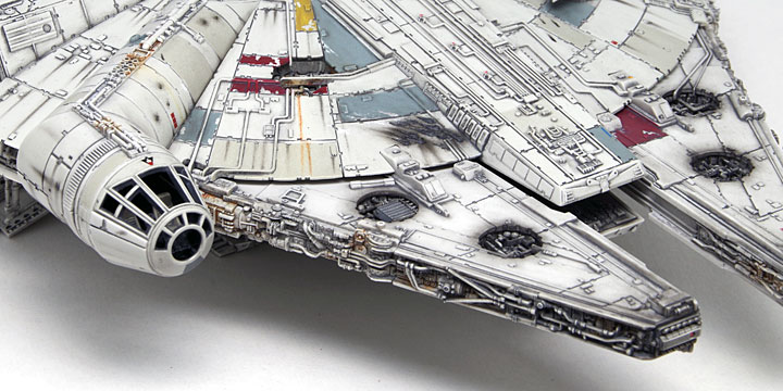 Bandai Millennium Falcon Damage1