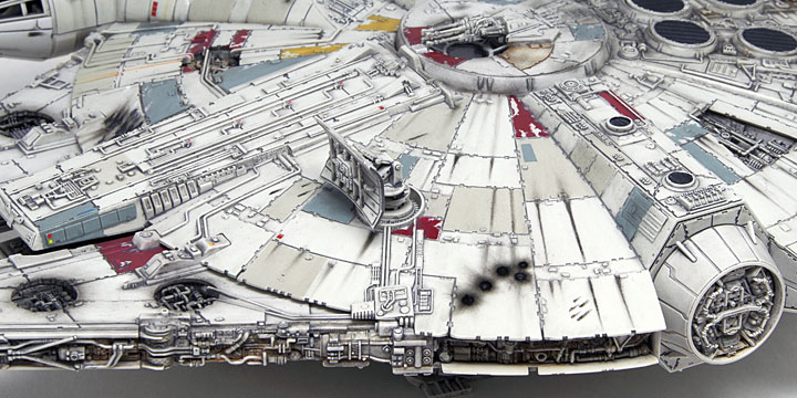 Bandai Millennium Falcon Damage2